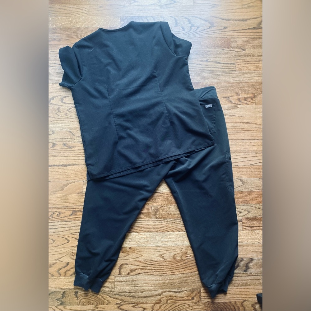 FIGS Scrub Set Black XL Top XLP Jogger Pants Medical Uniform - Picture 5 of 9